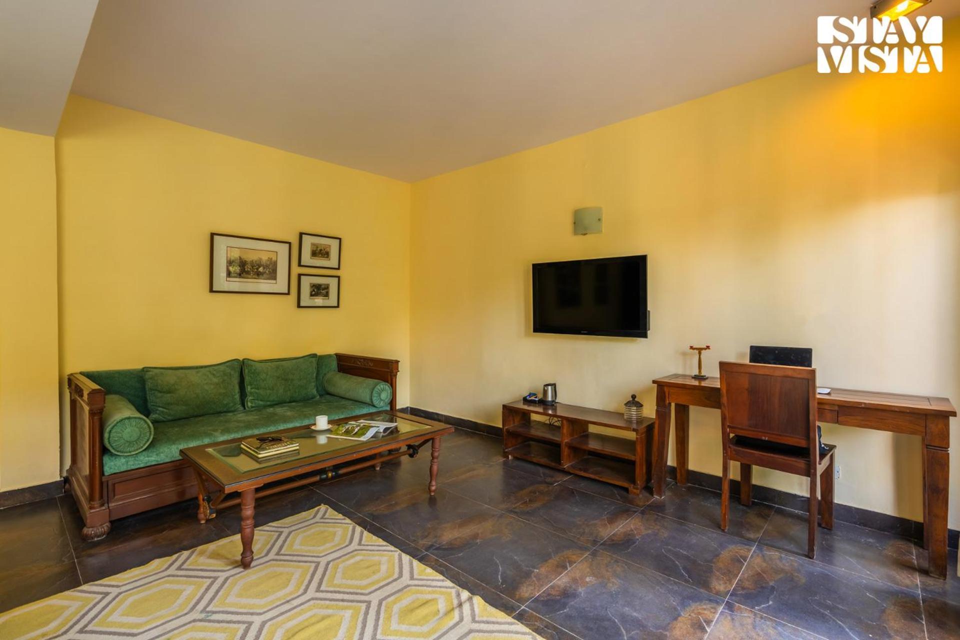Stayvista At Hillcrest Villa With Valley View, Bonfire And Heater Kasauli Extérieur photo